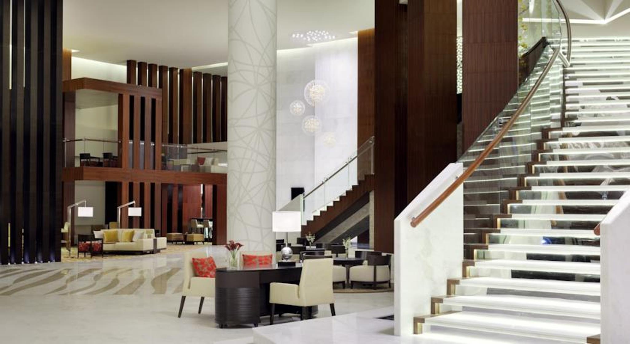 Marriott Executive Apartments Al Jaddaf, Dubaï Extérieur photo The lobby of the Ritz-Carlton, DIFC