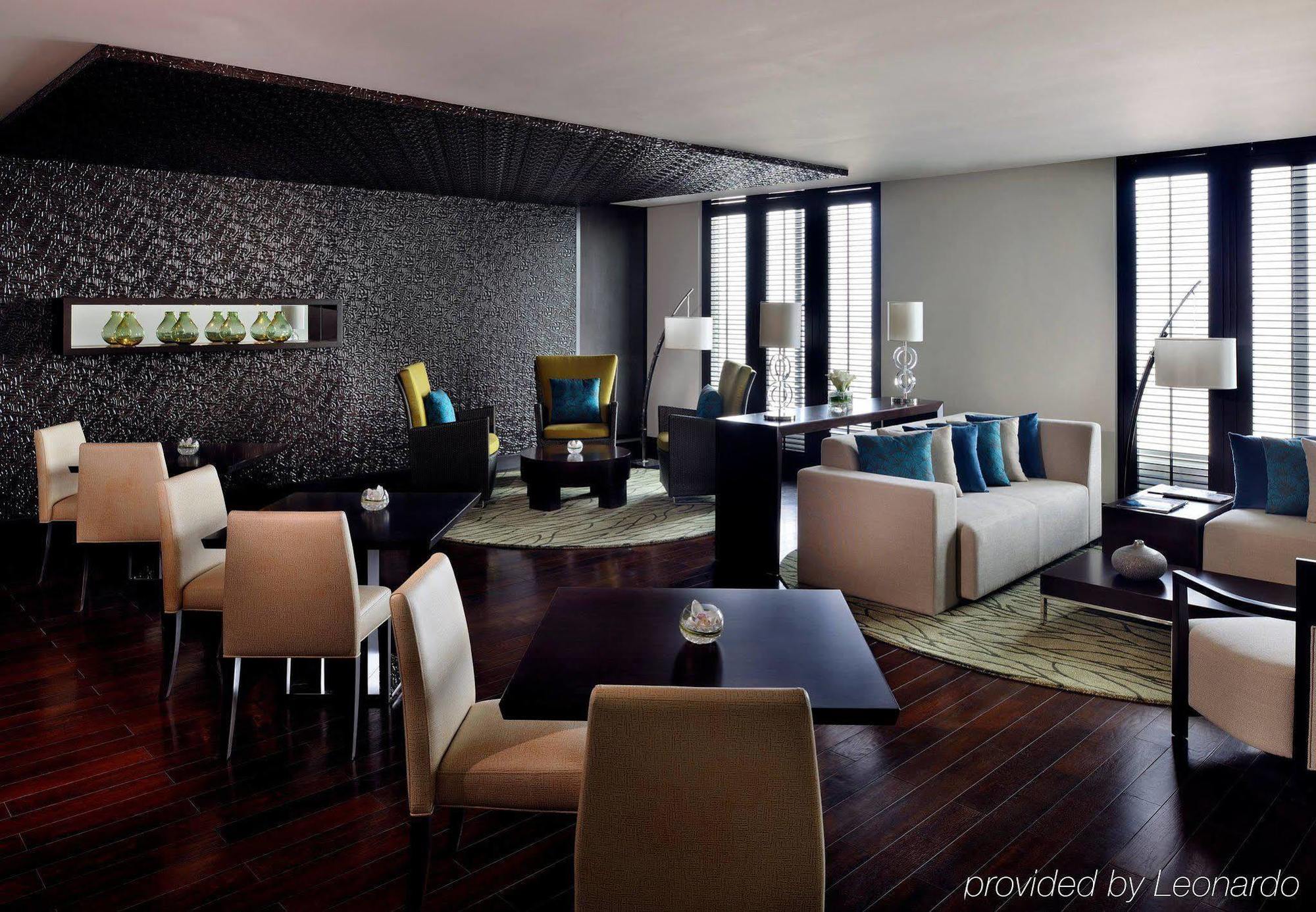 Marriott Executive Apartments Al Jaddaf, Dubaï Extérieur photo The lounge at the airport