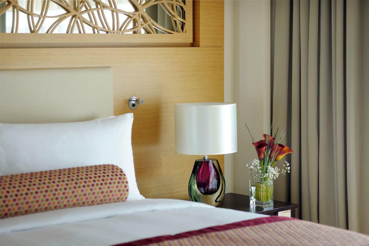 Marriott Executive Apartments Al Jaddaf, Dubaï Extérieur photo A bedroom at the hotel